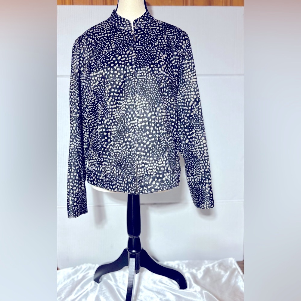 Chicos Red Leopard Print Jacket Size 1 (8-10) 2 hand pockets zip closure…